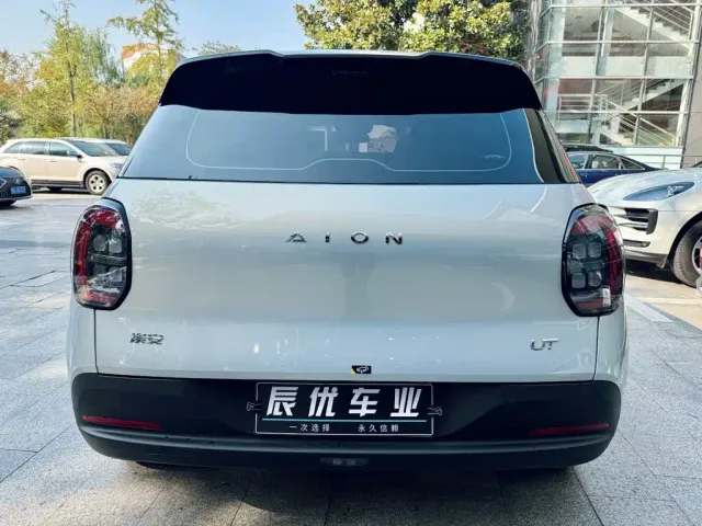 GAC Aion UT — Фото автомобиля 4
