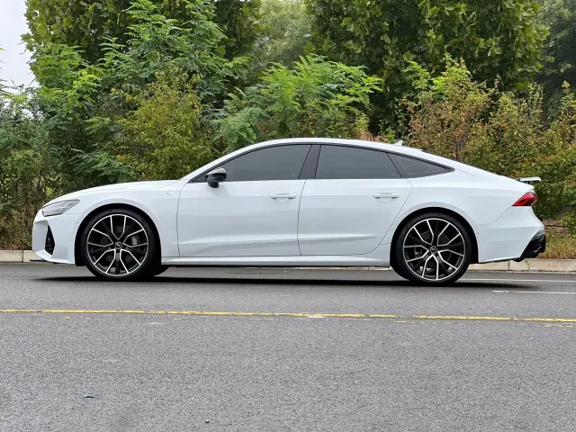 Audi A7 — Фото автомобиля 3