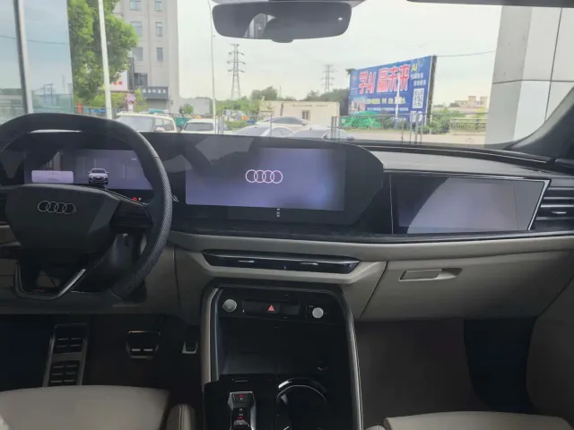 Audi Q5L — Фото автомобиля 8