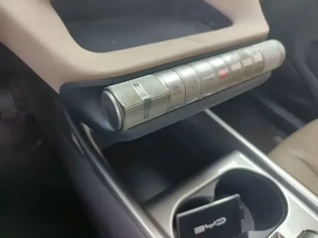BYD Dolphin — Фото автомобиля 10