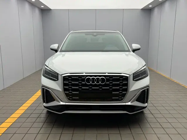 Audi Q2L — Фото автомобиля 2