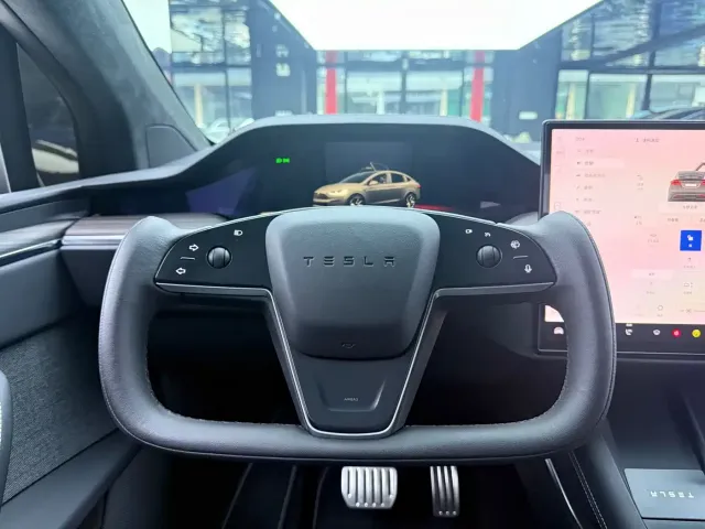 Tesla Model X 2023 Dual Motor All-Wheel Drive Edition — Фото автомобиля 8