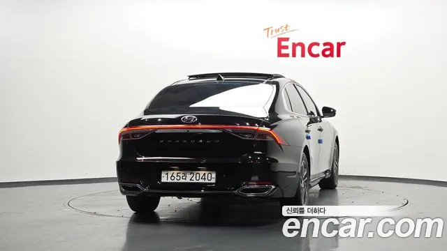 Hyundai Grandeur Новый Grandeur IG 3.0 LPi (Для проката) — Фото автомобиля 3