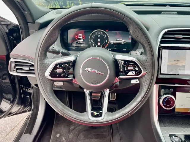 Jaguar XEL — Фото автомобиля 14