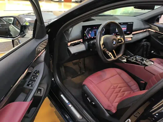 BMW 5 Series — Фото автомобиля 15