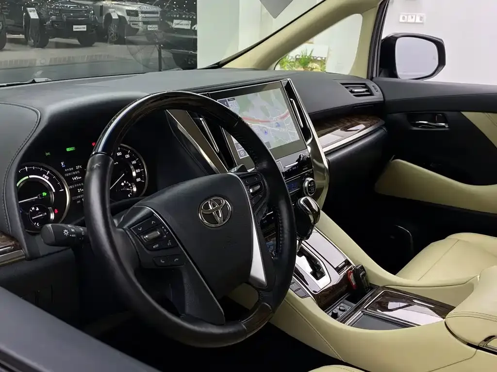 Toyota Alphard 2021 Hybrid 2.5L Luxury — Фото автомобиля 28