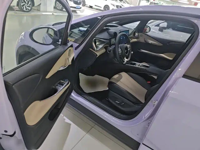 BYD Dolphin — Фото автомобиля 15