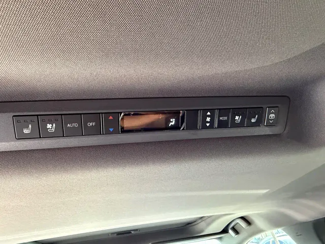 Toyota Granvia — Фото автомобиля 10