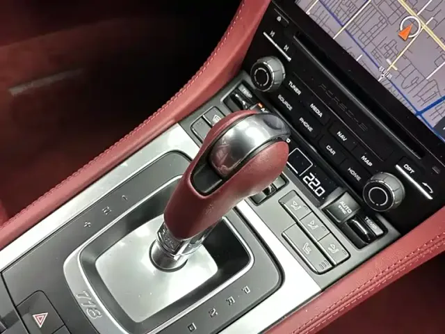 Porsche 718 — Фото автомобиля 11