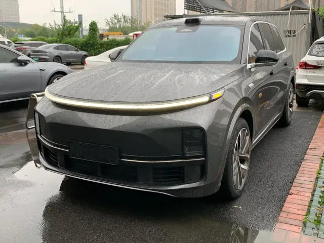 Фотография автомобиля — Li Auto L9