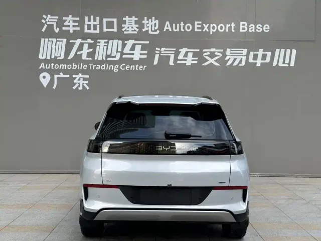 BYD Sealion 05 EV — Фото автомобиля 4