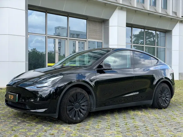 Фотография автомобиля — Tesla Model Y