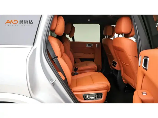 Li Auto L8 — Фото автомобиля 8