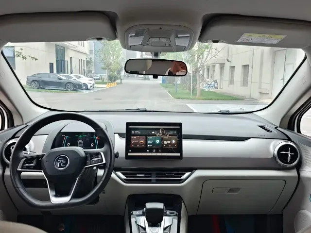 BYD Yuan Pro — Фото автомобиля 8