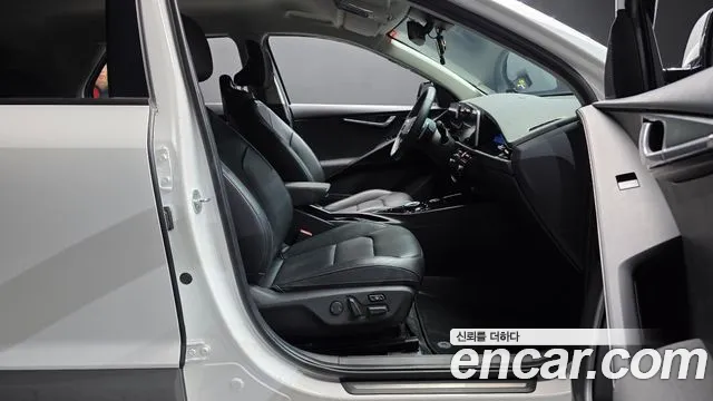 Kia Niro All Niro EV Earth — Фото автомобиля 25