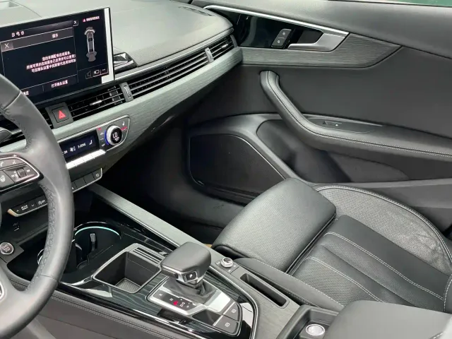 Audi A4L — Фото автомобиля 16