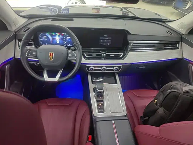 Hongqi HS5 — Фото автомобиля 9
