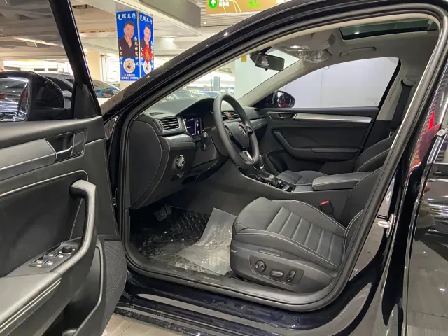 Skoda Superb — Фото автомобиля 7