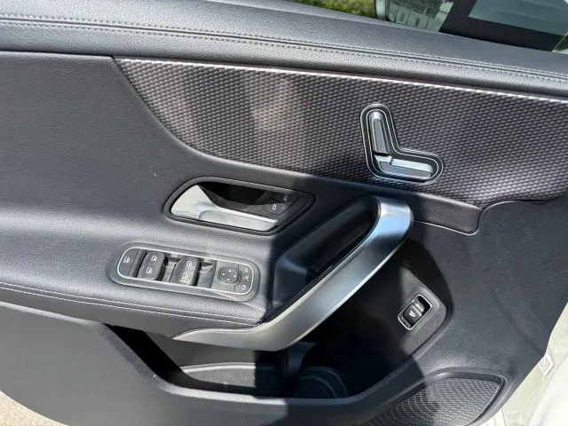 Mercedes-Benz A-Class — Фото автомобиля 18