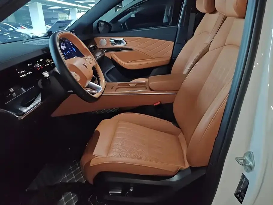 Nezha Auto Nezha L 2024 Extended Range 310 Flash Charge — Фото автомобиля 9