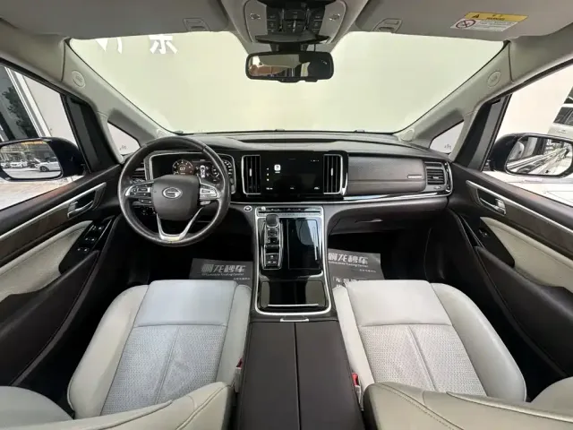 GAC Trumpchi M8 — Фото автомобиля 6