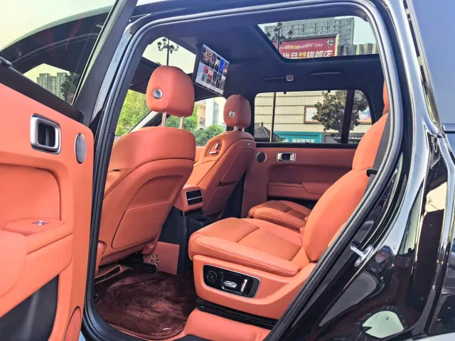 Li Auto L9 — Фото автомобиля 8