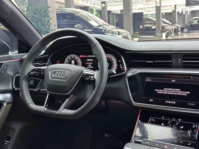 Audi A7L — Фото автомобиля 13