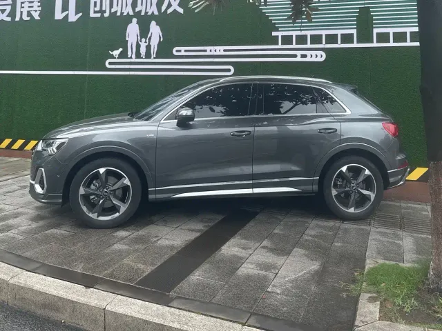 Audi Q3 — Фото автомобиля 3