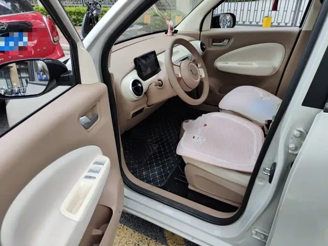 Wuling Hongguang Mini EV — Фото автомобиля 12
