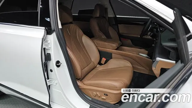 Hyundai Grandeur GN7 — Фото автомобиля 16