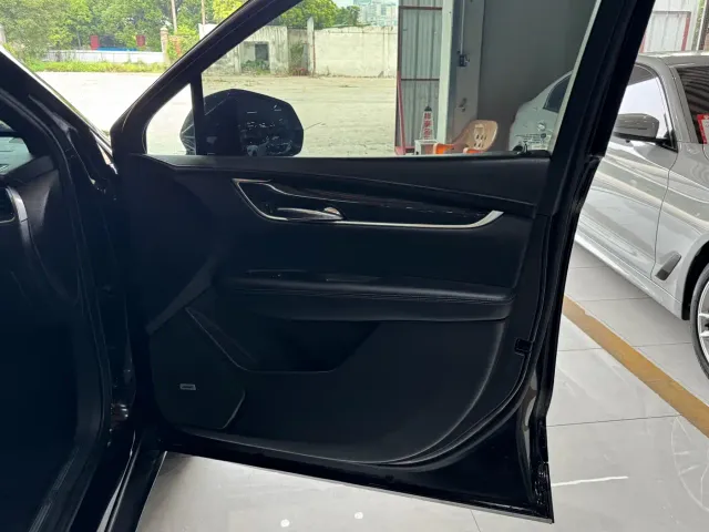 Cadillac XT5 — Фото автомобиля 21
