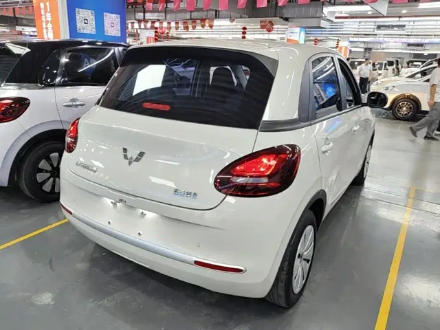 Wuling Bingo — Фото автомобиля 6
