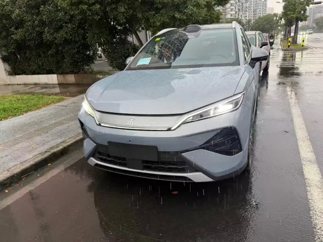 Фотография автомобиля — BYD Song Ultra
