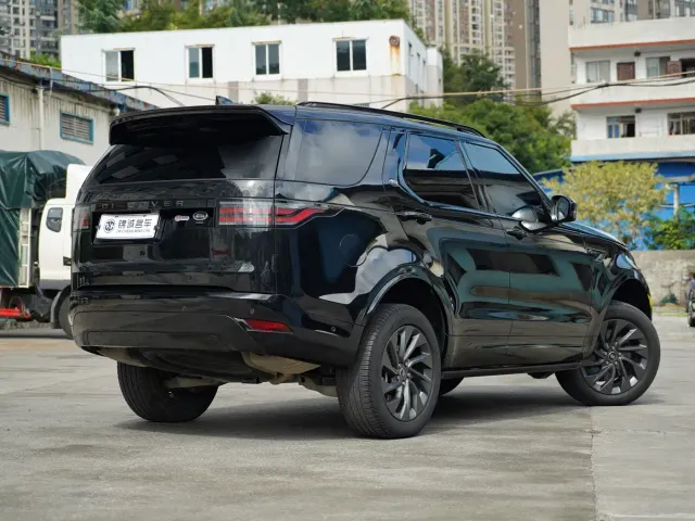 Land Rover Discovery — Фото автомобиля 10