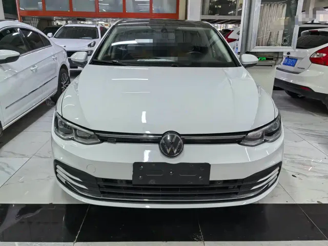 Volkswagen Golf — Фото автомобиля 2