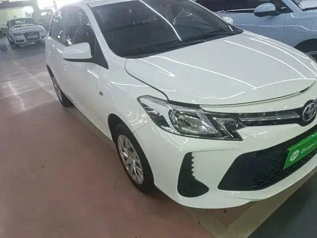 Toyota Vios FS — Фото автомобиля 3