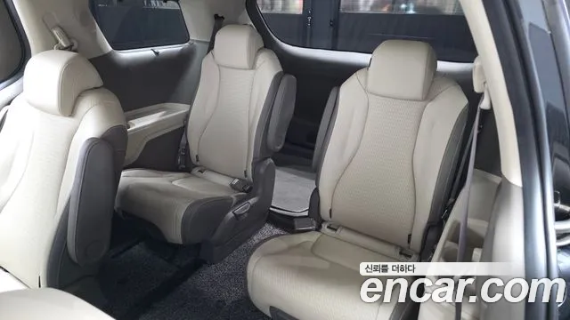 Kia Carnival 4th Gen — Фото автомобиля 19