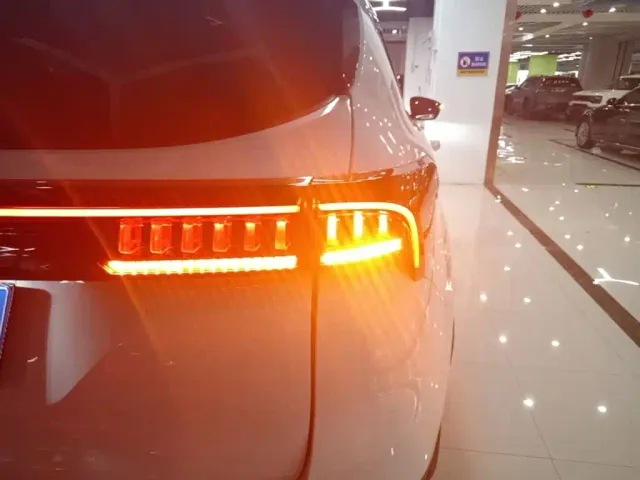 Jetour X70 Plus — Фото автомобиля 7