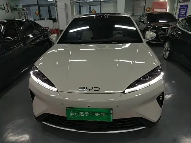 BYD Seal 07 DM-i — Фото автомобиля 2