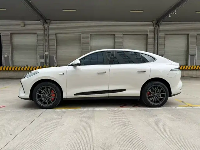 IM Motors LS6 — Фото автомобиля 22