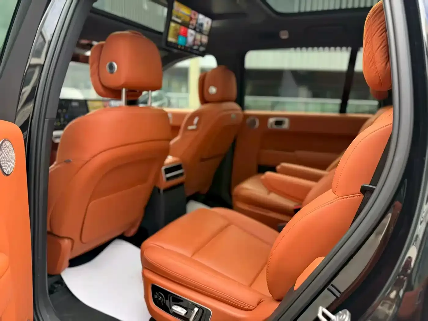 Li Auto Li Xiang L9 2022 Max — Фото автомобиля 10