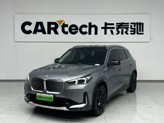 Фотография автомобиля — BMW iX1