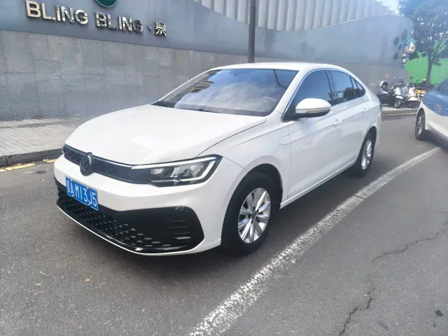 Фотография автомобиля — Volkswagen Lavida