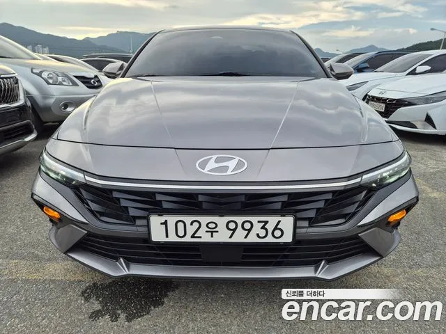 Фотография автомобиля — Hyundai Avante CN7