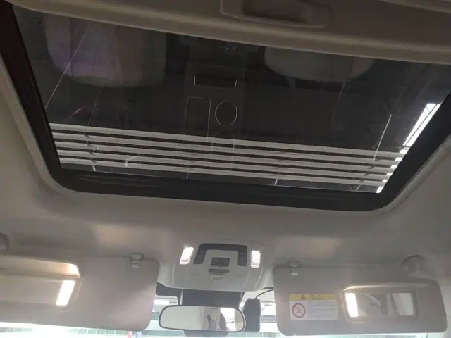 Toyota Sienna — Фото автомобиля 17