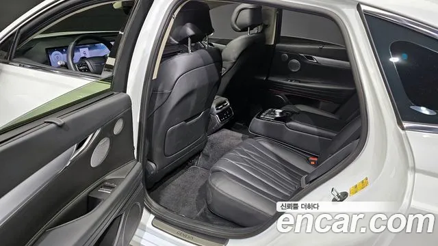 Genesis G80 Бензин 3.5 турбо AWD — Фото автомобиля 11