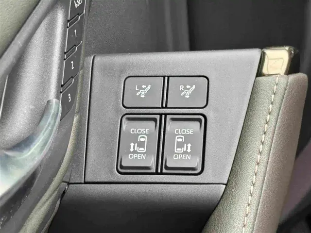 Toyota Alphard — Фото автомобиля 19