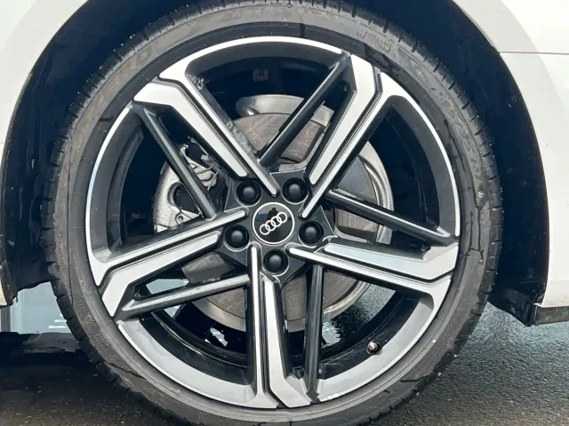 Audi A4L — Фото автомобиля 13