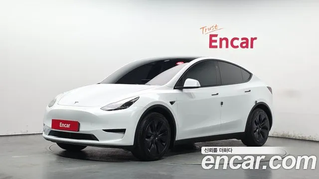Фотография автомобиля — Tesla Model Y