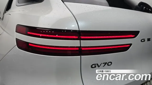 Genesis GV70 2.5T Бензин AWD — Фото автомобиля 22